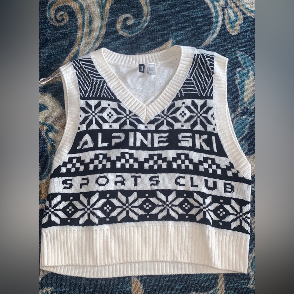 H&M sweater vest